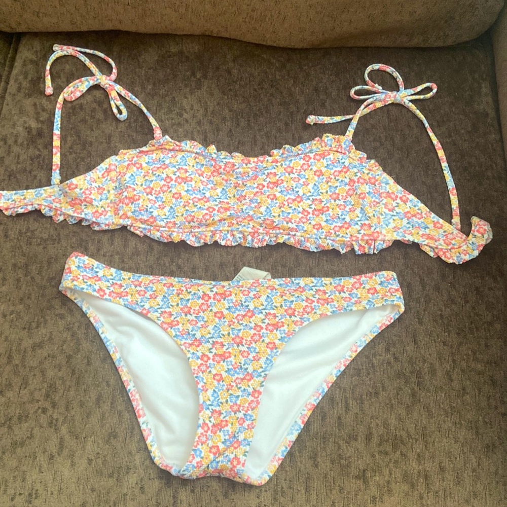 Hollister 2 piece bathing suit